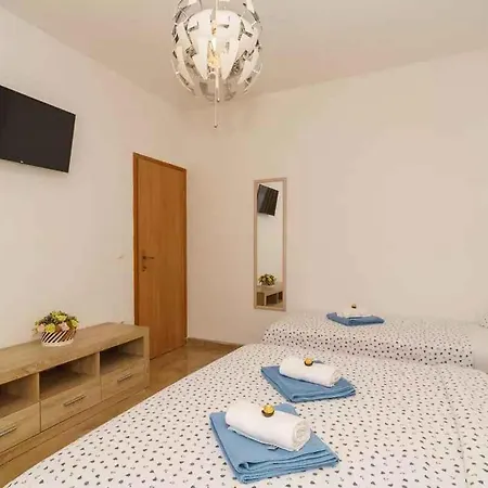 House And Apt. In 54577 Apartman Dramalj