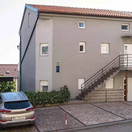 House And Apt. In 54577 Apartman *