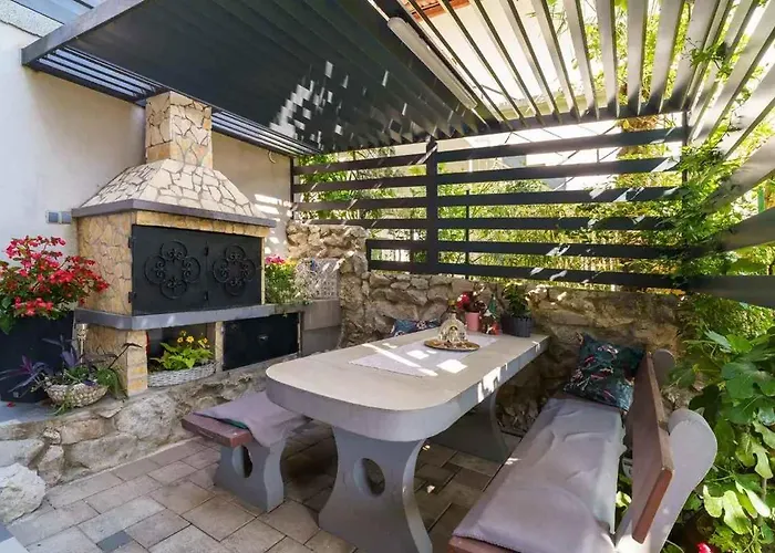 Lejlighed House And Apt. In 54577 Dramalj