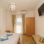 House And Apt. In 54577