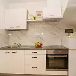 Lejlighed House And Apt. In 54577